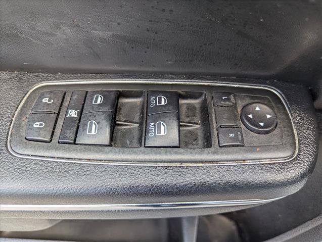 Used 2014 Dodge Charger SXT RWD image 10