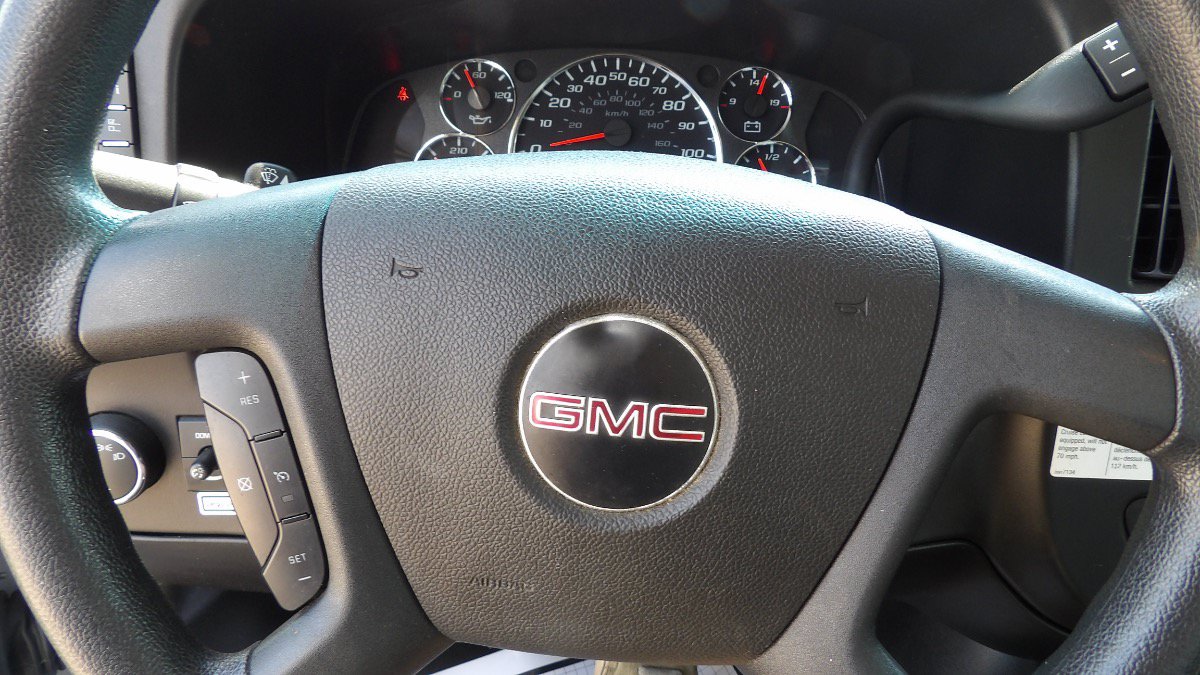 Used 2022 GMC Savana 3500 Extended w/ Power Convenience Package RWD image 19