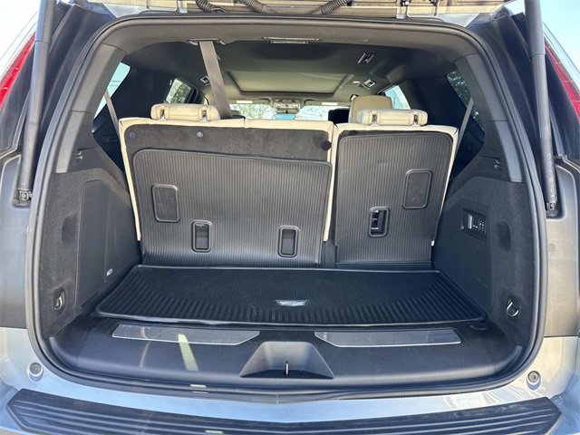 Used 2024 Cadillac Escalade Sport w/ LPO, ONYX Package image 13