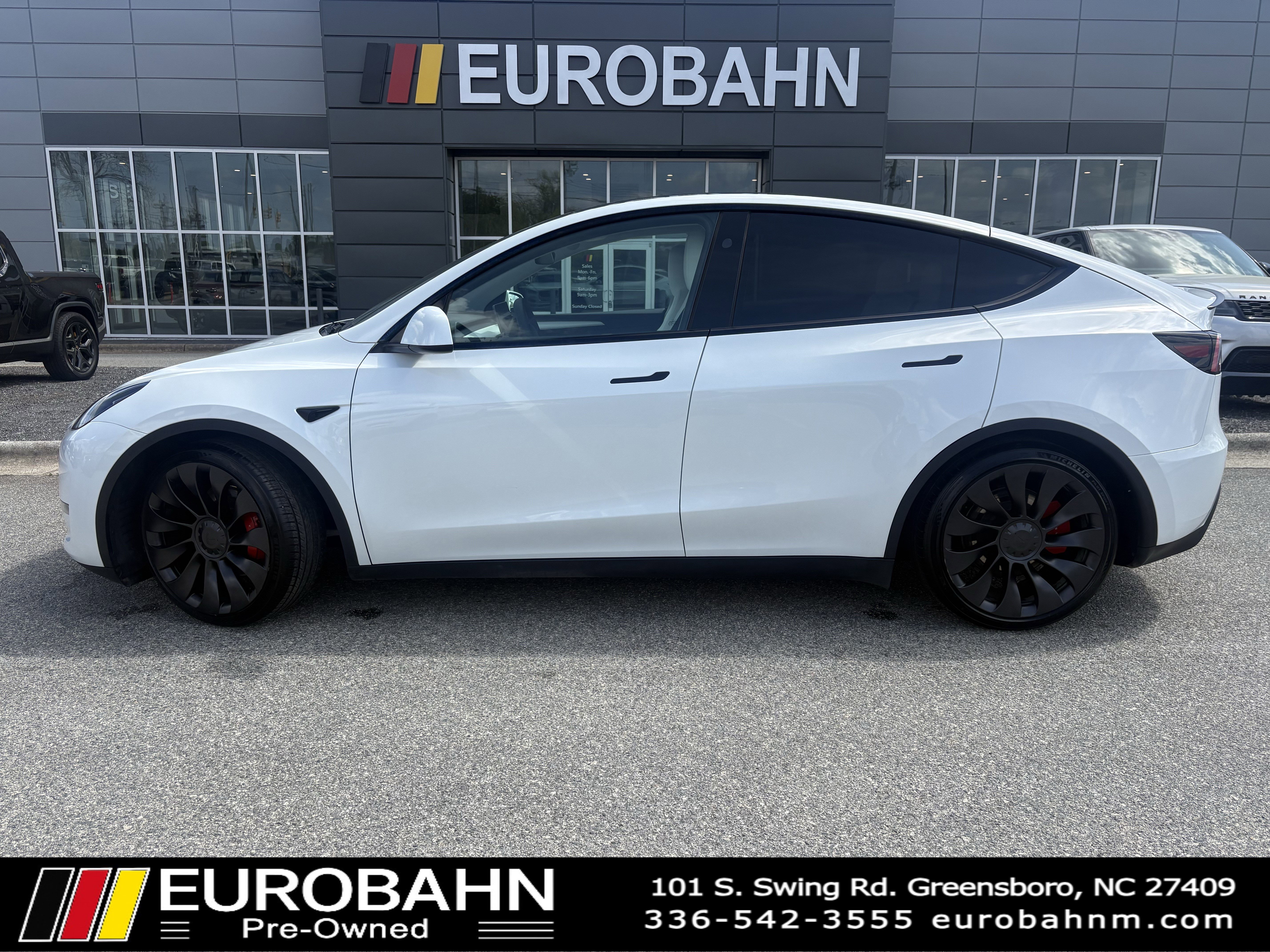 Used 2024 Tesla Model Y Performance image 2