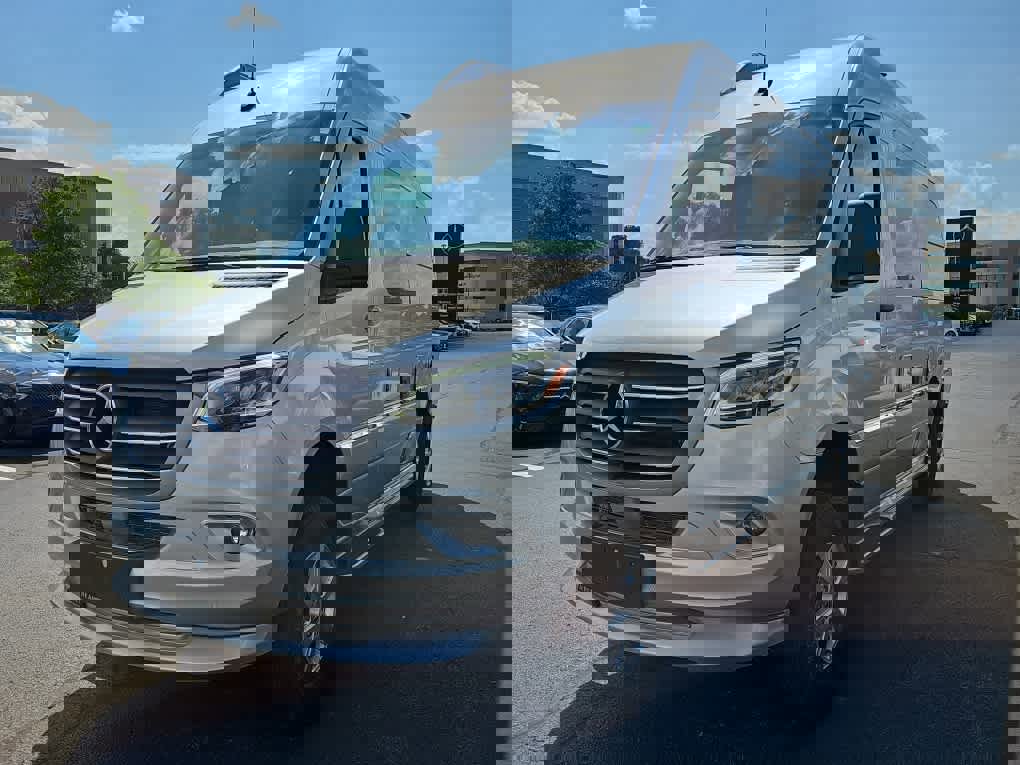 Used 2023 Mercedes-Benz Sprinter 2500 image 7