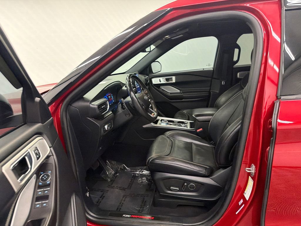 Used 2020 Ford Explorer ST w/ ST Street Pack image 9