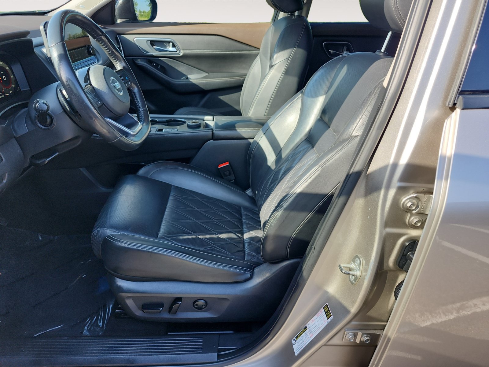 Used 2021 Nissan Rogue Platinum AWD/4WD image 9