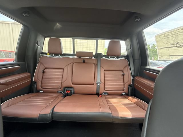 New 2026 GMC Sierra 3500 Denali Ultimate AWD/4WD image 22