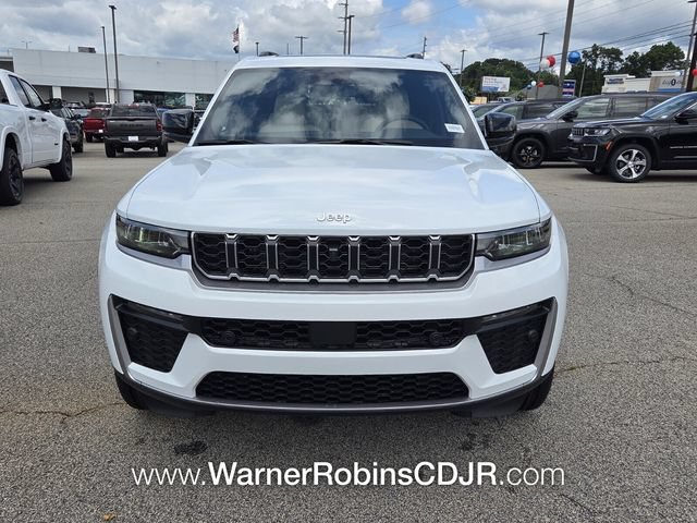 New 2026 Jeep Grand Cherokee L Limited RWD image 2