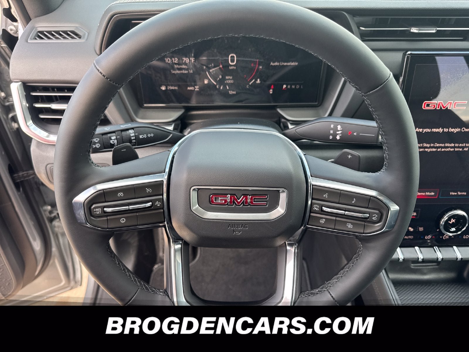 New 2027 GMC Terrain Elevation w/ Elevation Premium Package AWD/4WD image 4