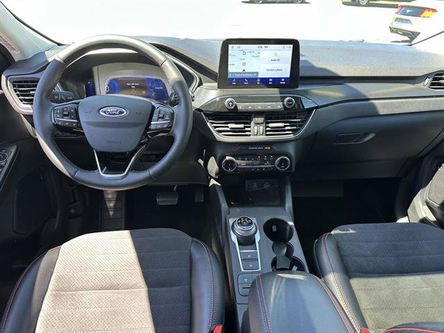 Used 2022 Ford Escape SEL w/ SEL Stealth AWD Package image 34
