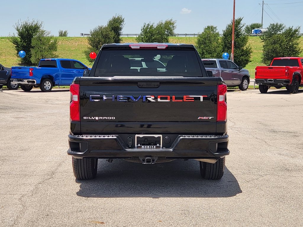 Used 2024 Chevrolet Silverado 1500 RST AWD/4WD image 6