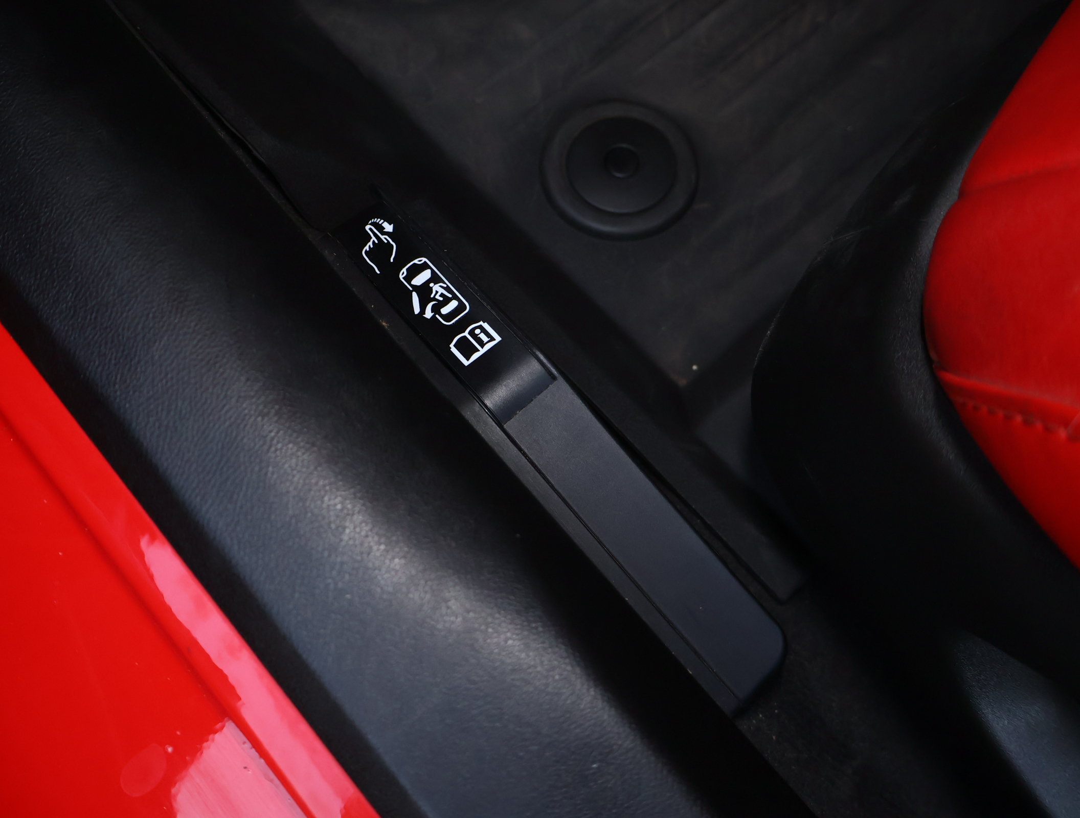 Used 2023 Chevrolet Corvette Z06 RWD image 10