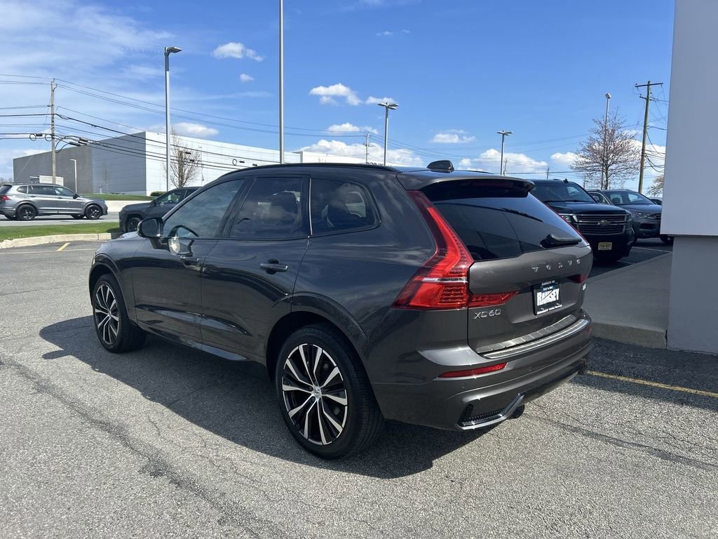Certified 2023 Volvo XC60 B5 Plus w/ Climate Package AWD/4WD image 6