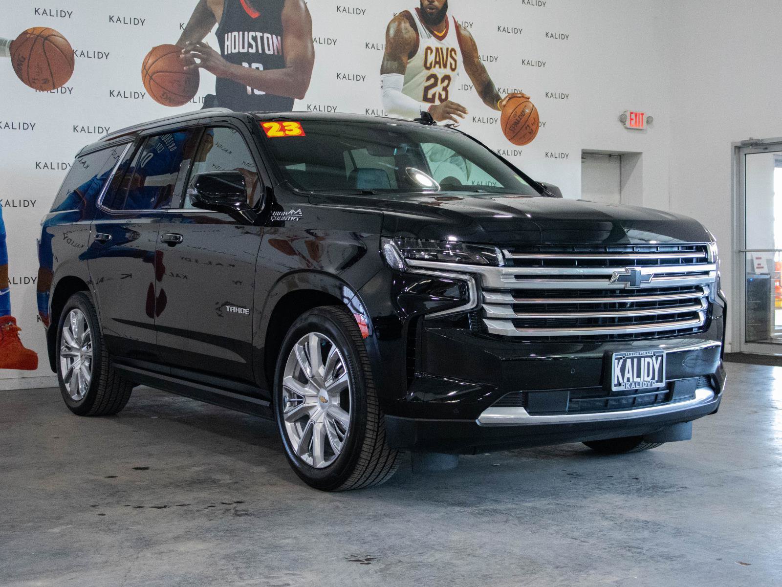 Used 2023 Chevrolet Tahoe High Country AWD/4WD image 19
