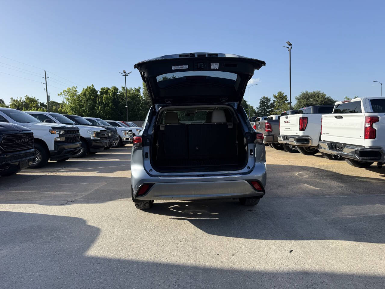 Used 2021 Toyota Highlander Platinum AWD/4WD image 42