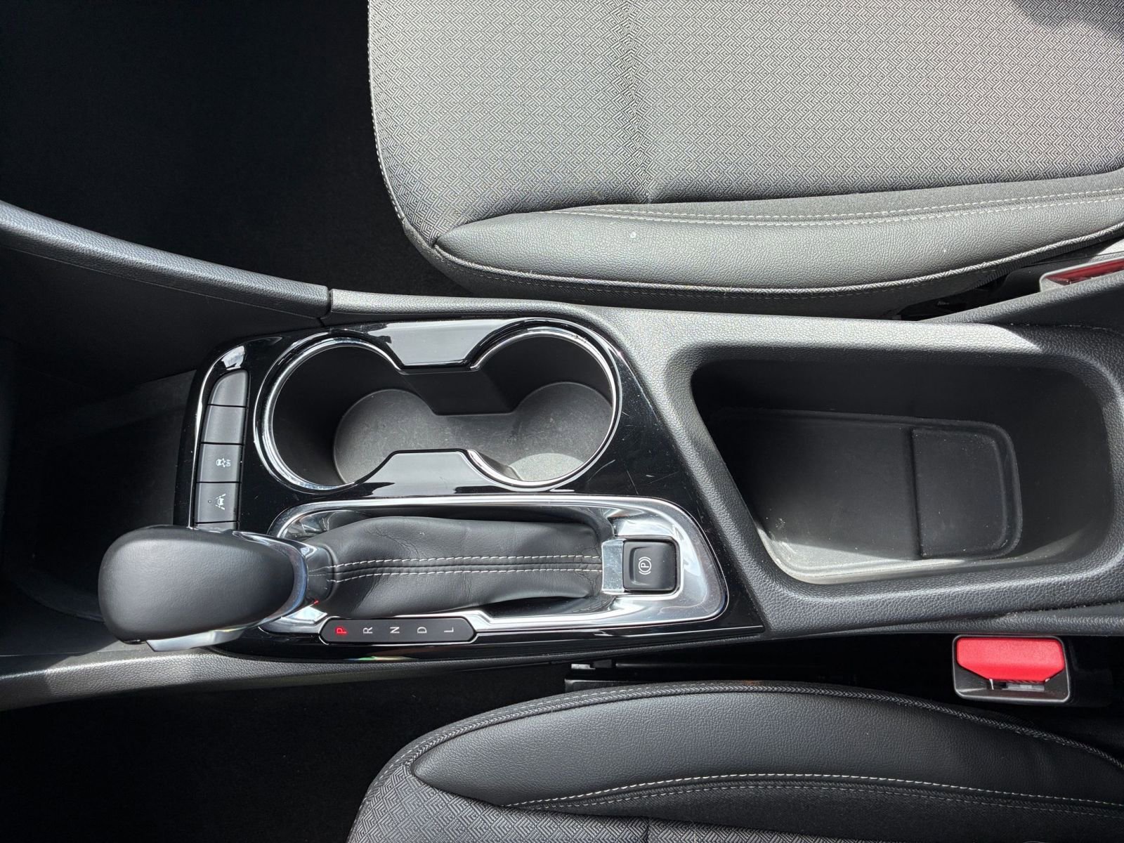 Used 2025 Buick Encore GX Preferred image 40