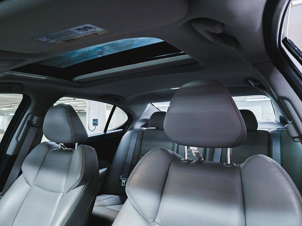 Used 2015 Acura TLX FWD image 17