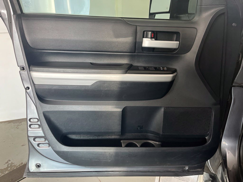 Used 2018 Toyota Tundra SR5 w/ SR5 Upgrade Package AWD/4WD image 26