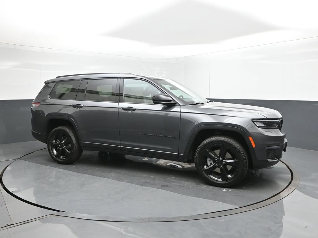 New 2025 Jeep Grand Cherokee L Limited w/ Black Appearance Package image 17