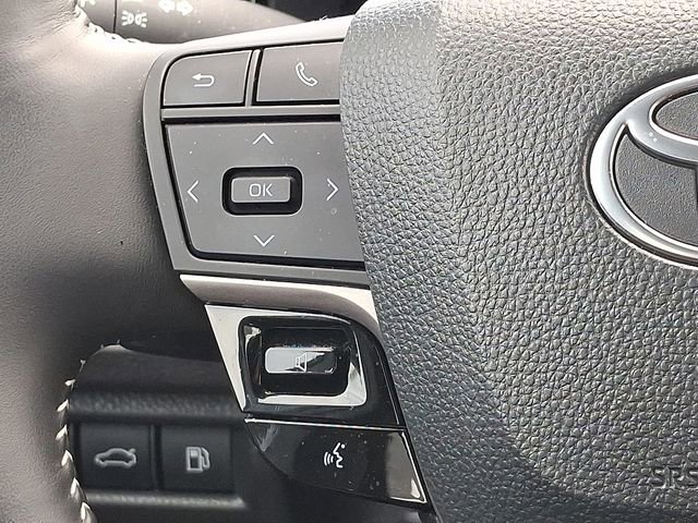 Used 2025 Toyota Camry SE image 19