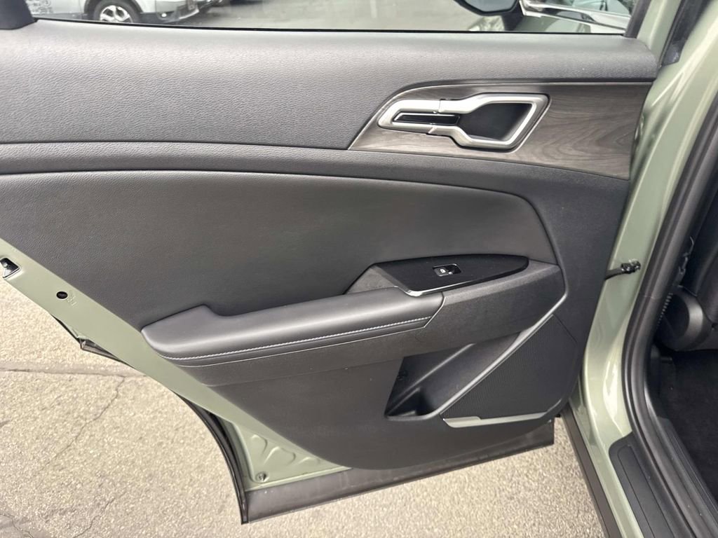Used 2023 Kia Sportage X-Line w/ X-Line Premium Package image 17