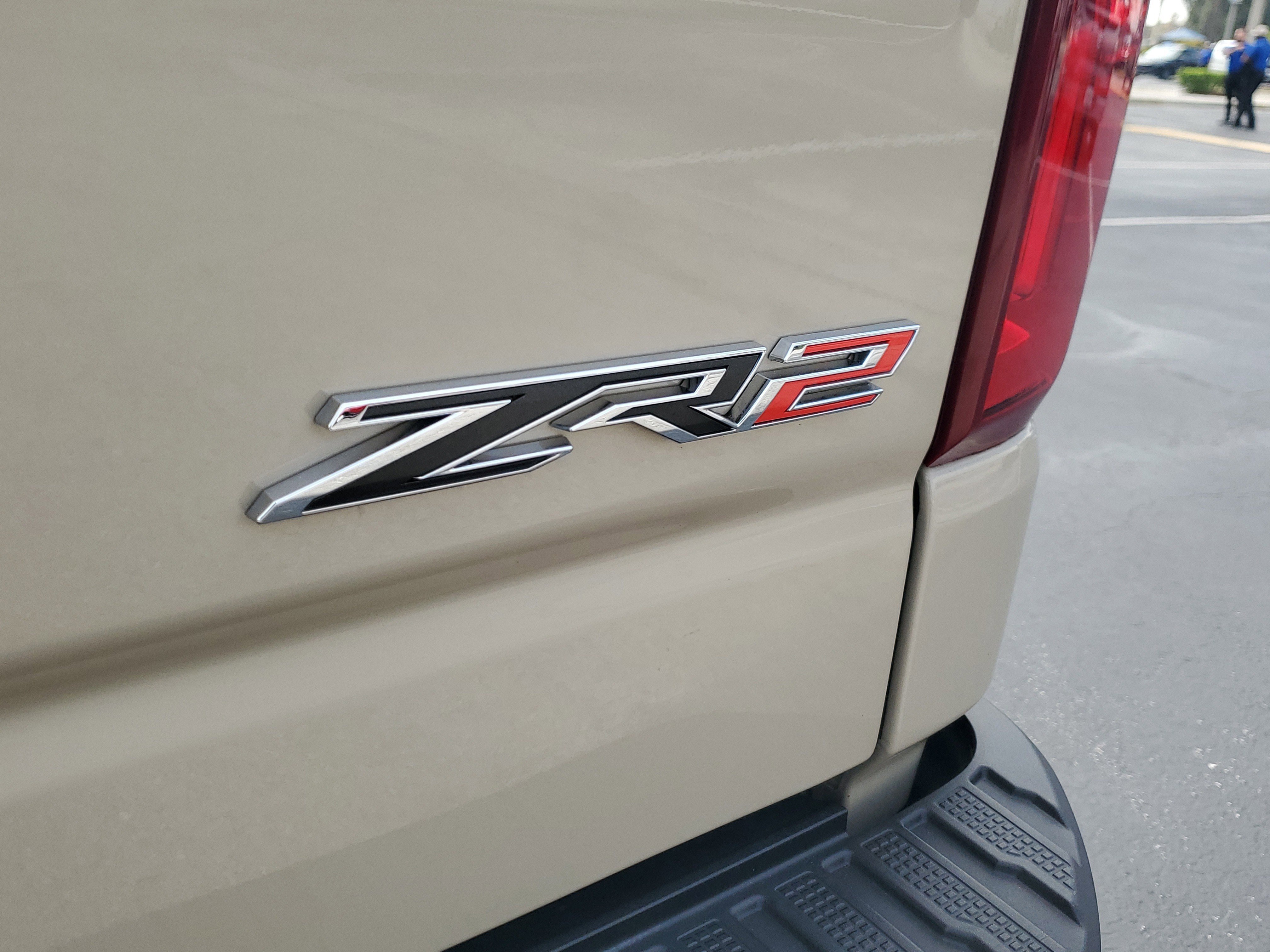 Used 2023 Chevrolet Silverado 1500 ZR2 w/ Technology Package image 9