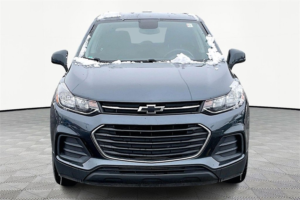 Used 2021 Chevrolet Trax LS w/ Tint and Cruise Package image 2