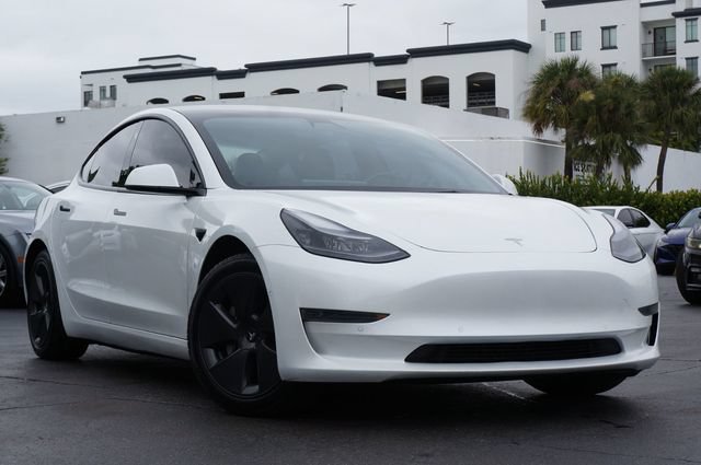 Used 2021 Tesla Model 3 Standard Range Plus RWD image 3