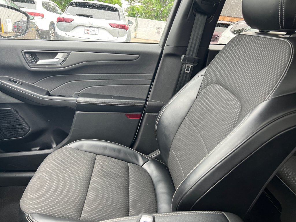 Used 2023 Ford Escape SE FWD image 35