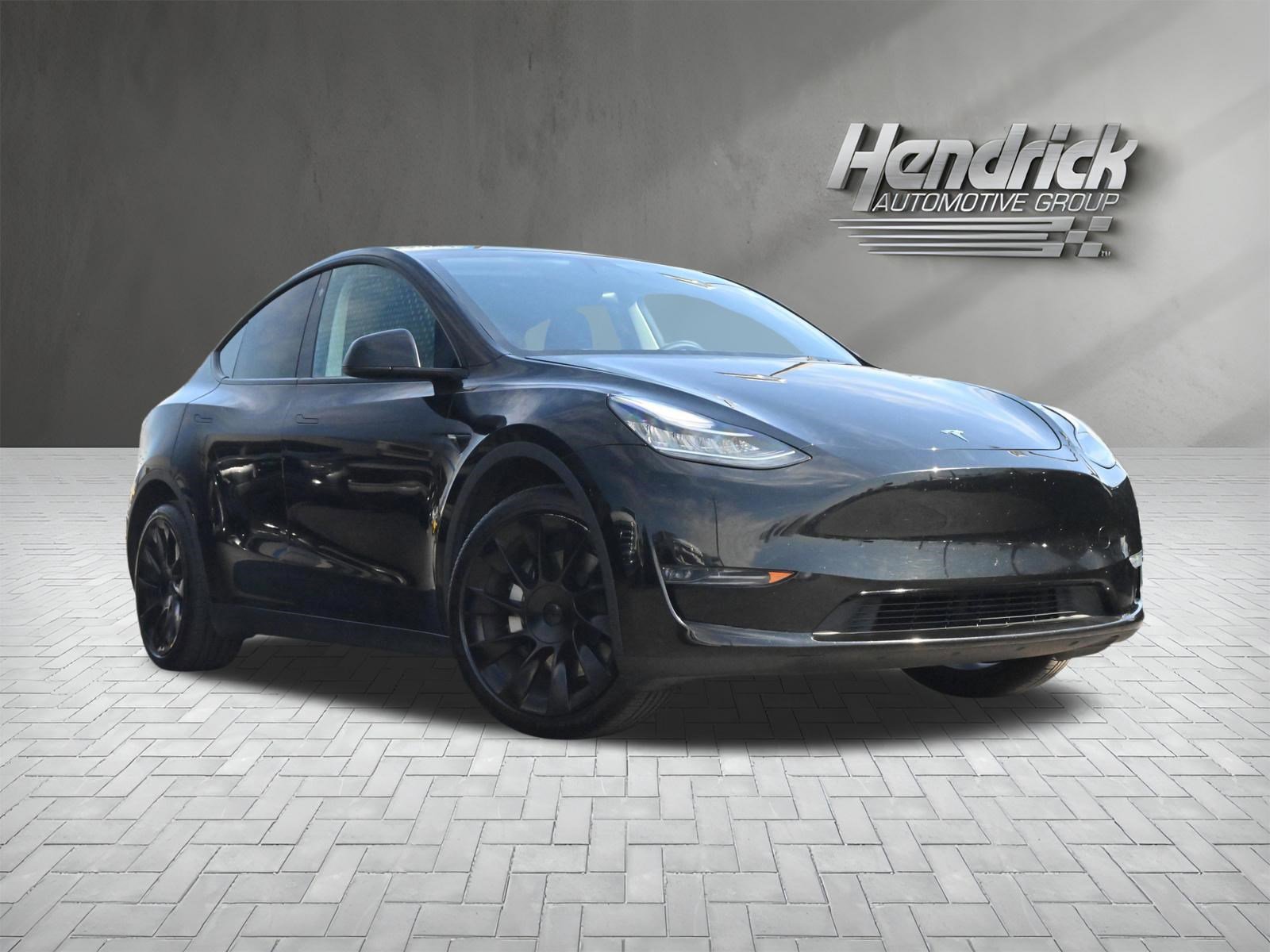Used 2023 Tesla Model Y Long Range image 2