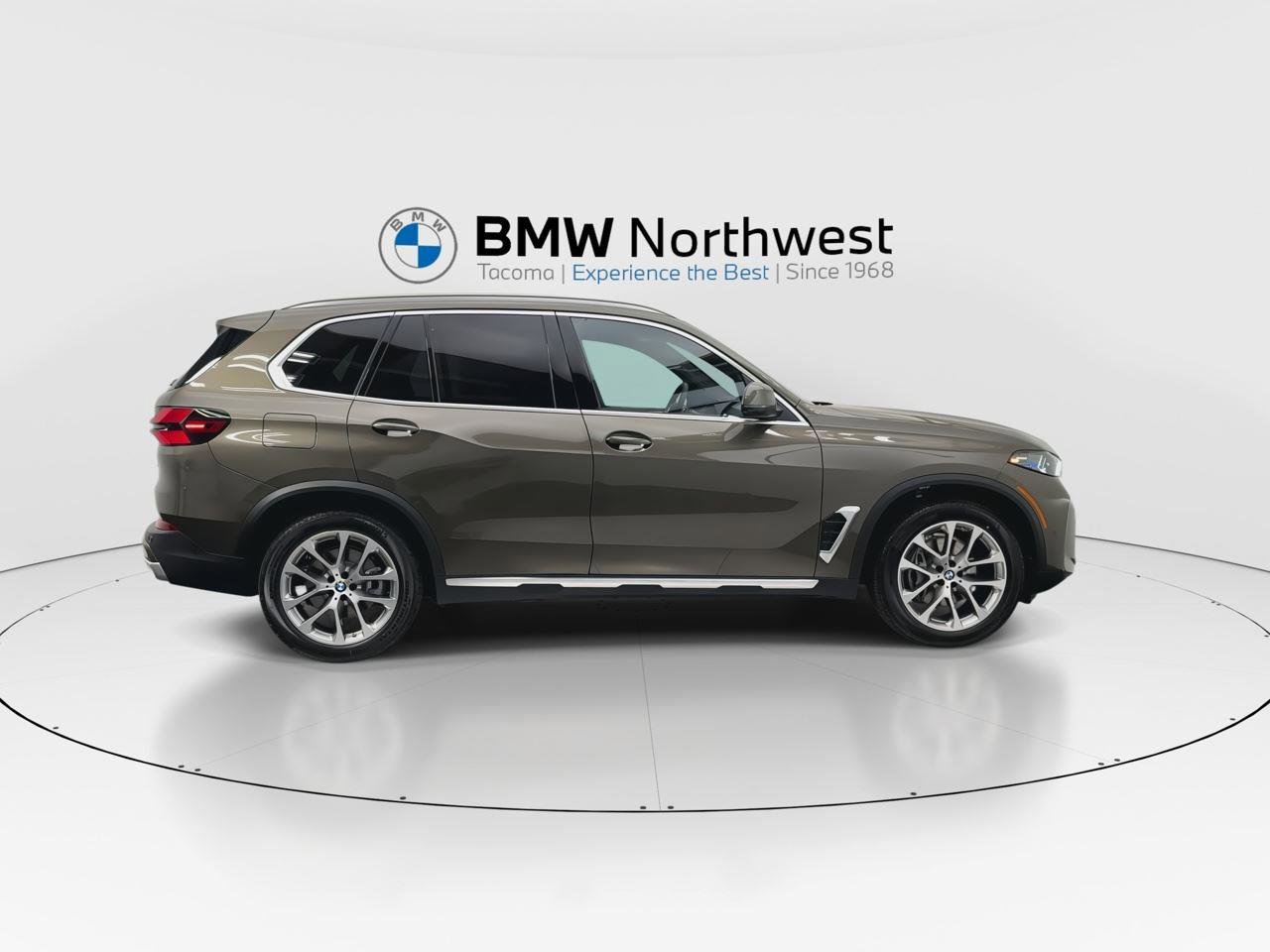 New 2026 BMW X5 xDrive40i w/ Climate Comfort Package image 4