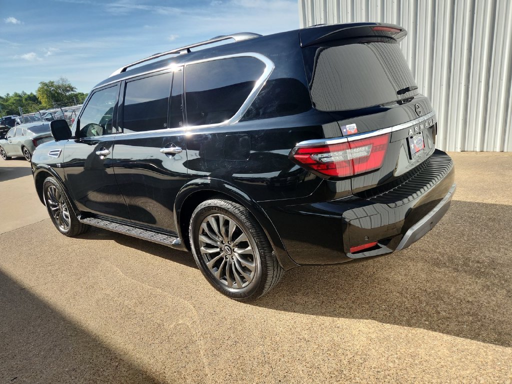 Used 2022 Nissan Armada Platinum w/ Captain's Chairs Package RWD image 6