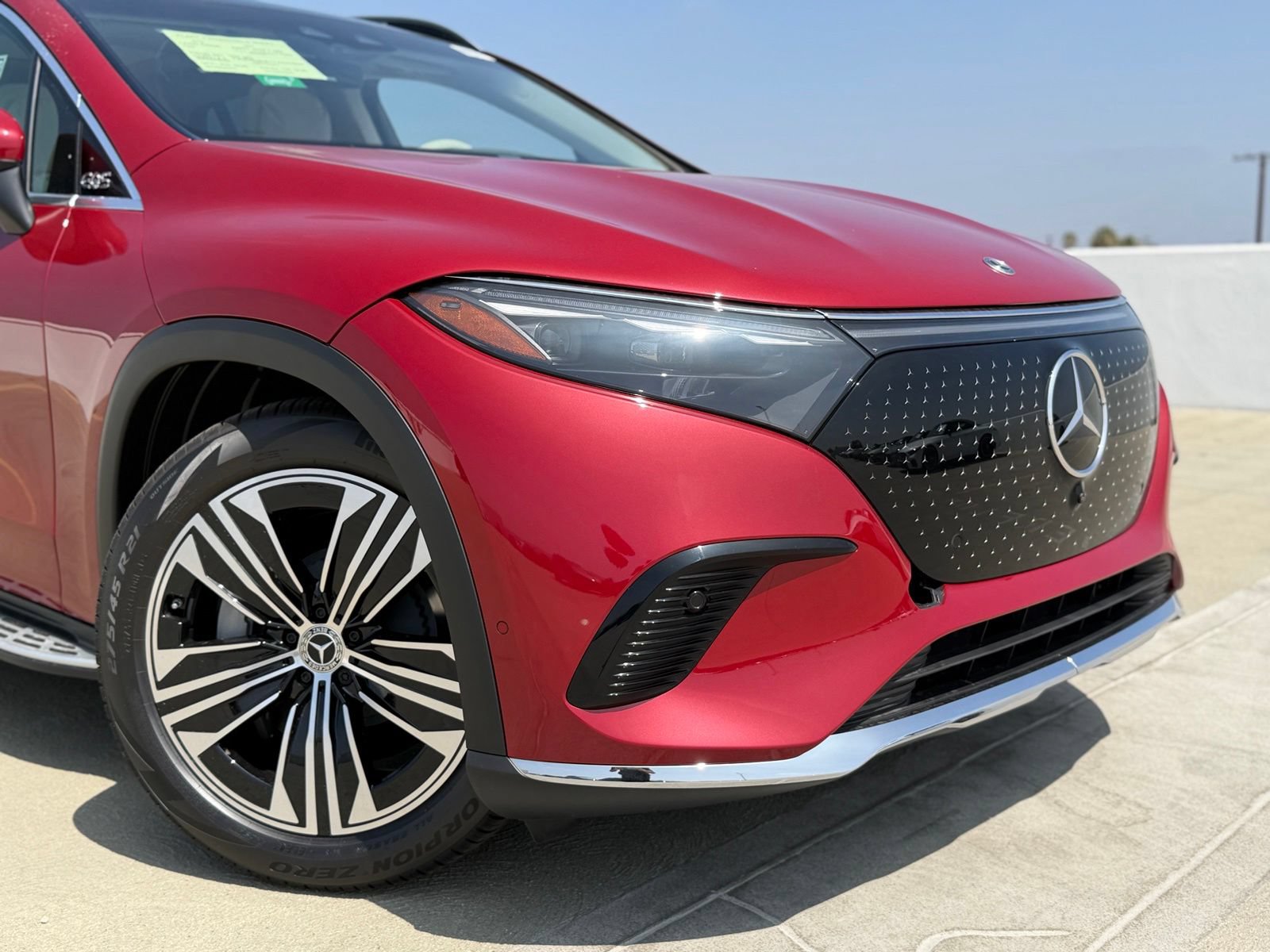 New 2026 Mercedes-Benz EQS 400 4MATIC SUV image 3