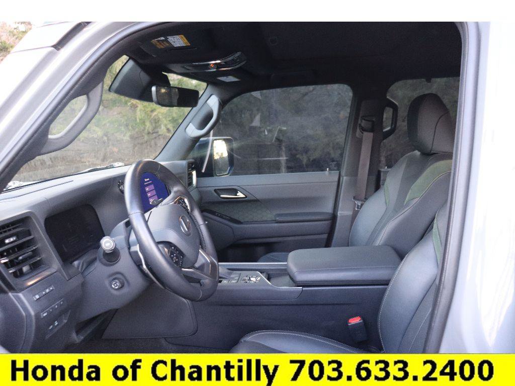 Used 2024 Lexus GX 550 image 25