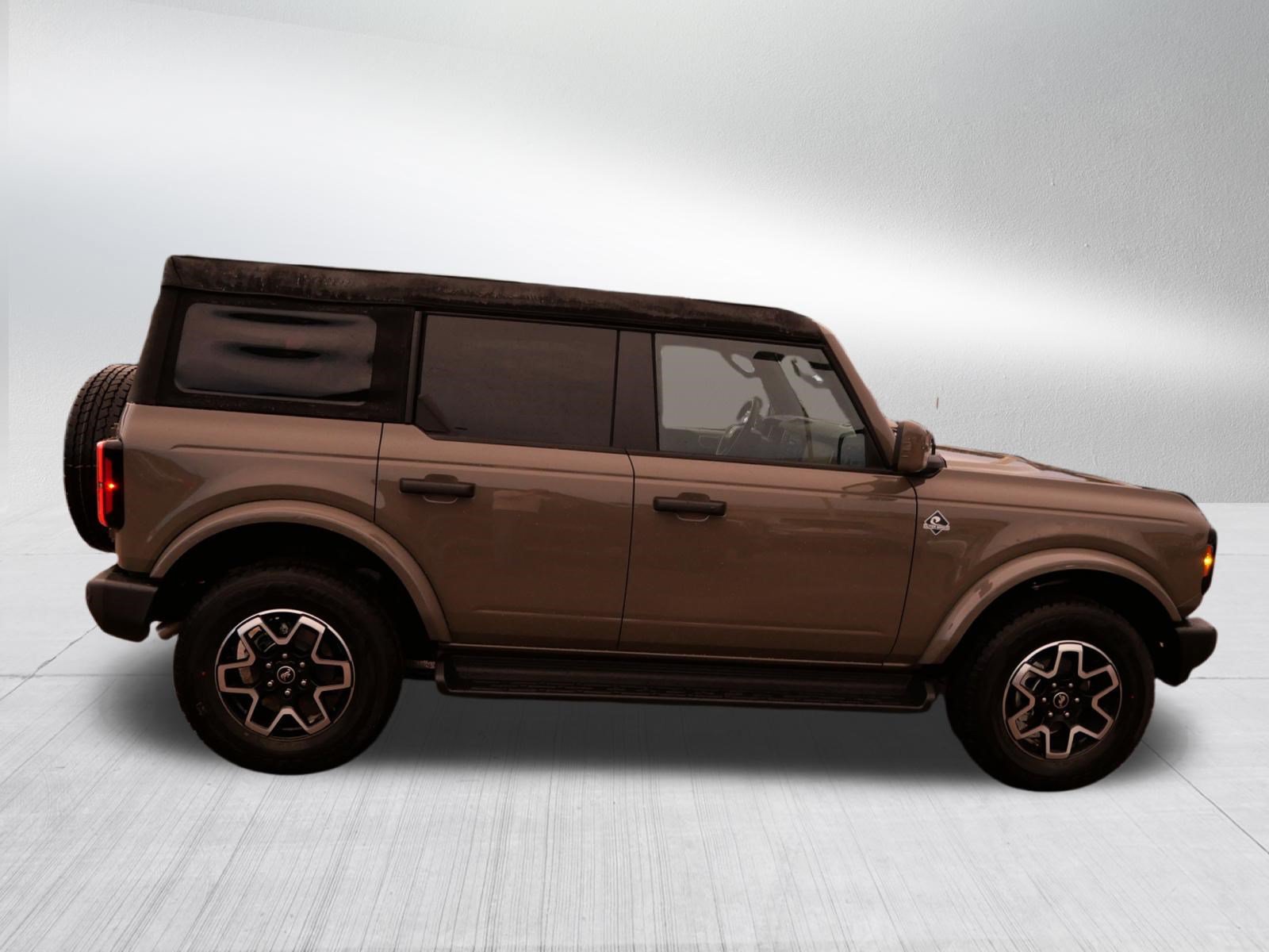 Used 2026 Ford Bronco Outer Banks AWD/4WD image 8