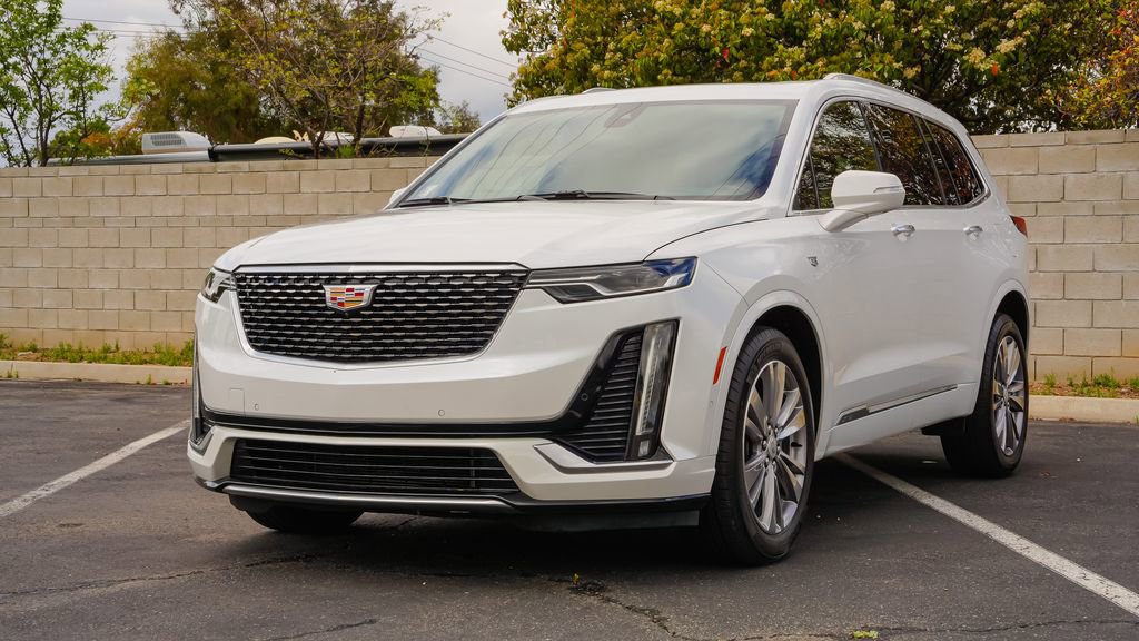 Certified 2023 Cadillac XT6 Premium Luxury w/ Technology Package image 2
