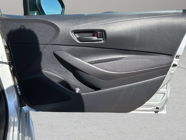 Used 2025 Toyota Corolla LE FWD image 10