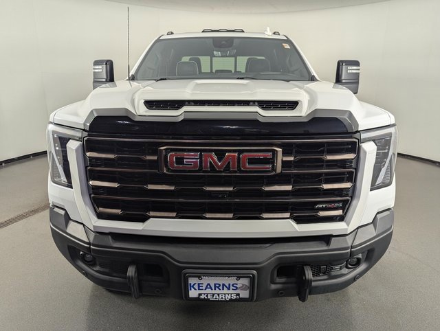 Used 2025 GMC Sierra 2500 AT4X w/ AT4X AEV Edition image 3