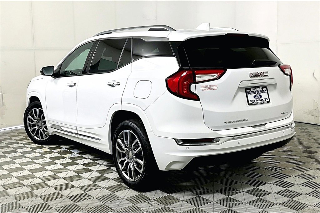 Used 2022 GMC Terrain Denali w/ Denali Premium Package image 11