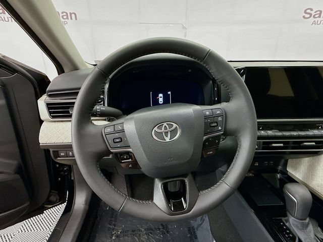 Used 2026 Toyota Camry XLE AWD/4WD image 11