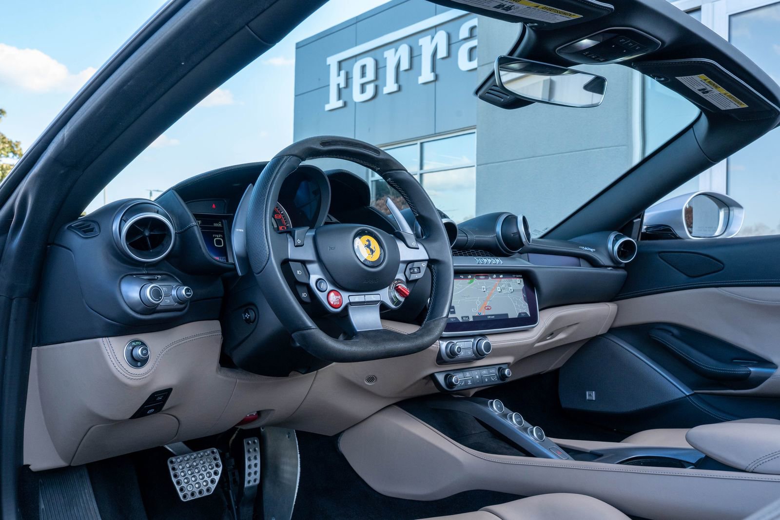 Used 2019 Ferrari Portofino image 30