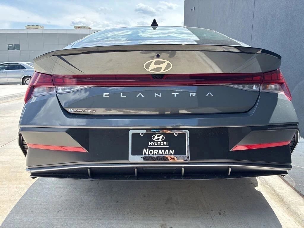 New 2026 Hyundai Elantra SEL Sport Premium FWD image 5