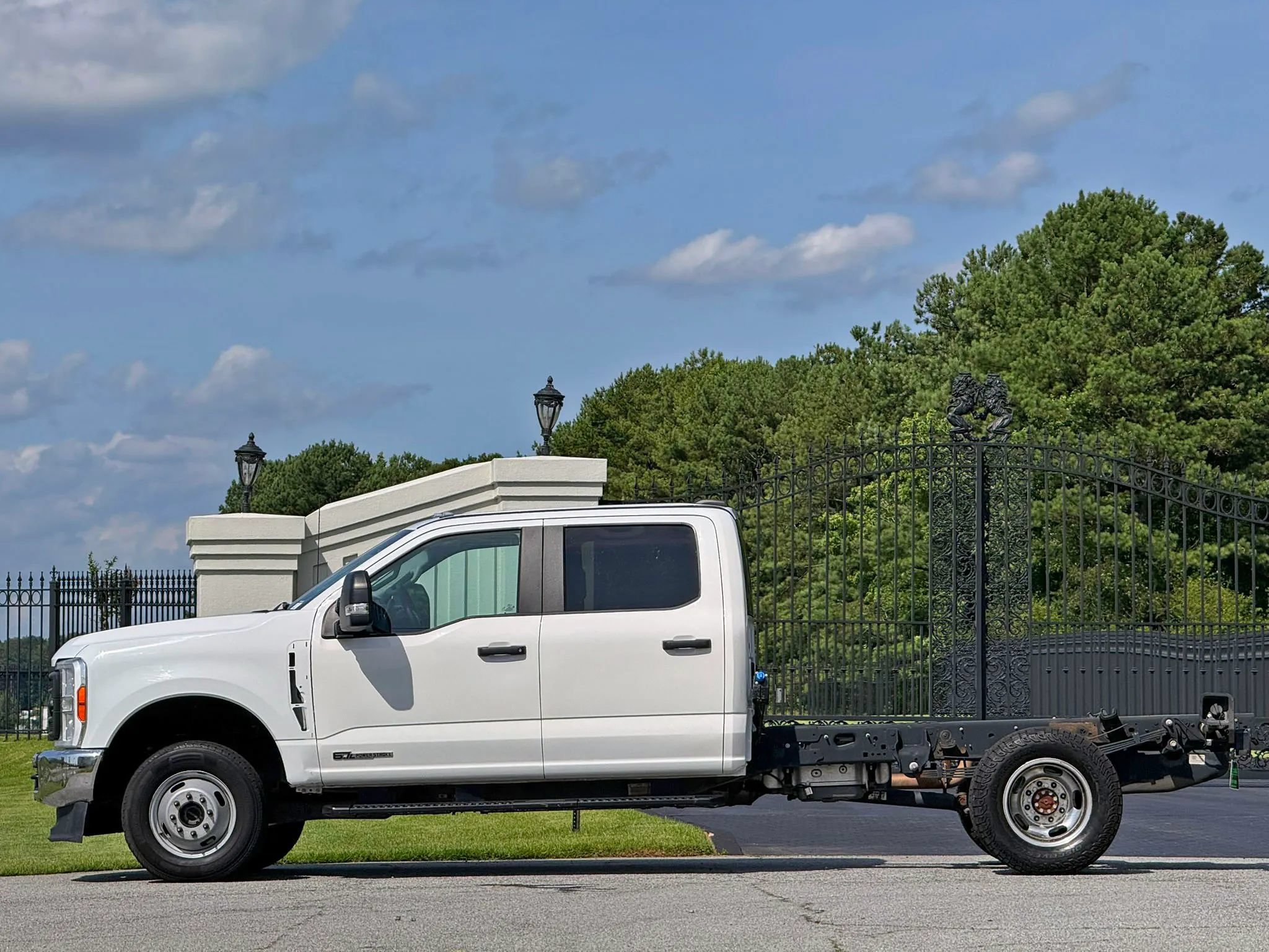Used 2024 Ford F350 XL w/ XL Chrome Package AWD/4WD image 7