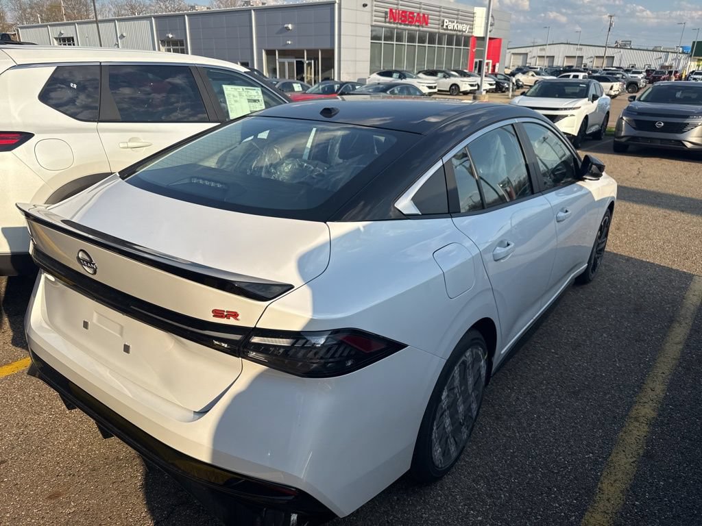 New 2026 Nissan Sentra SR FWD image 4