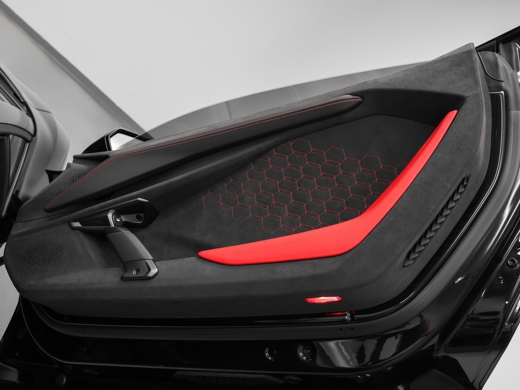 Used 2024 Lamborghini Revuelto image 32