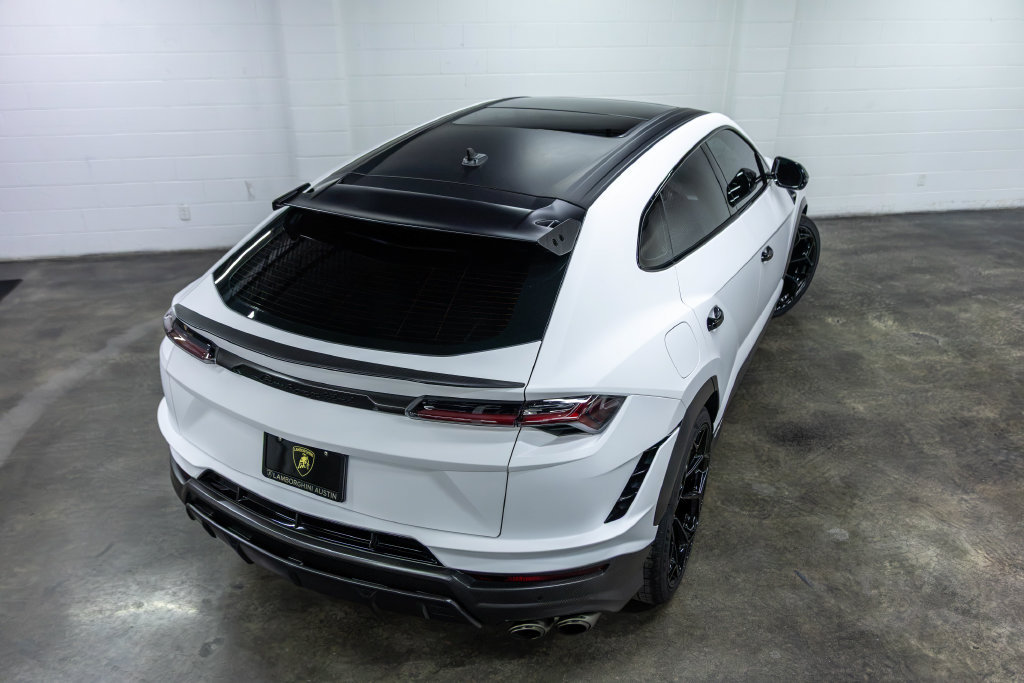 Used 2023 Lamborghini Urus Performante AWD/4WD image 16
