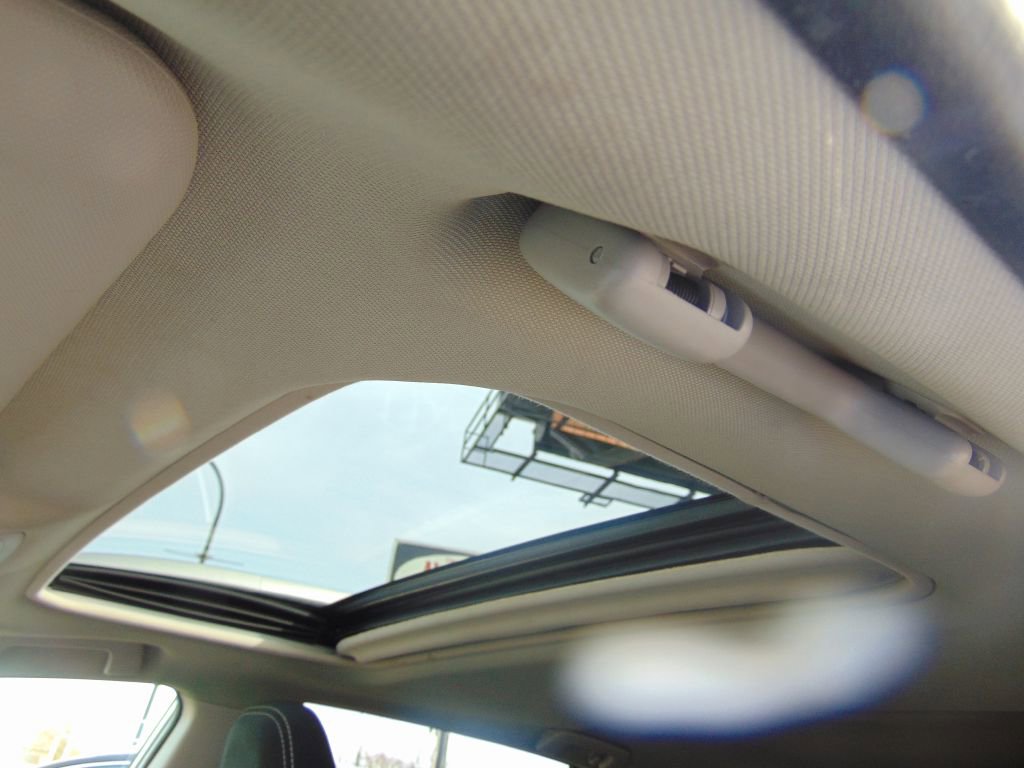 Used 2018 Toyota RAV4 XLE w/ Plus Extra Value Package image 36