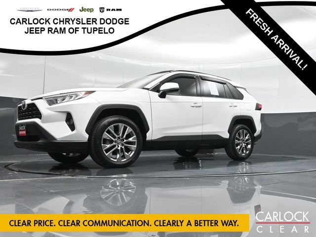 Used 2019 Toyota RAV4 XLE Premium w/ Cold Weather Package FWD image 61