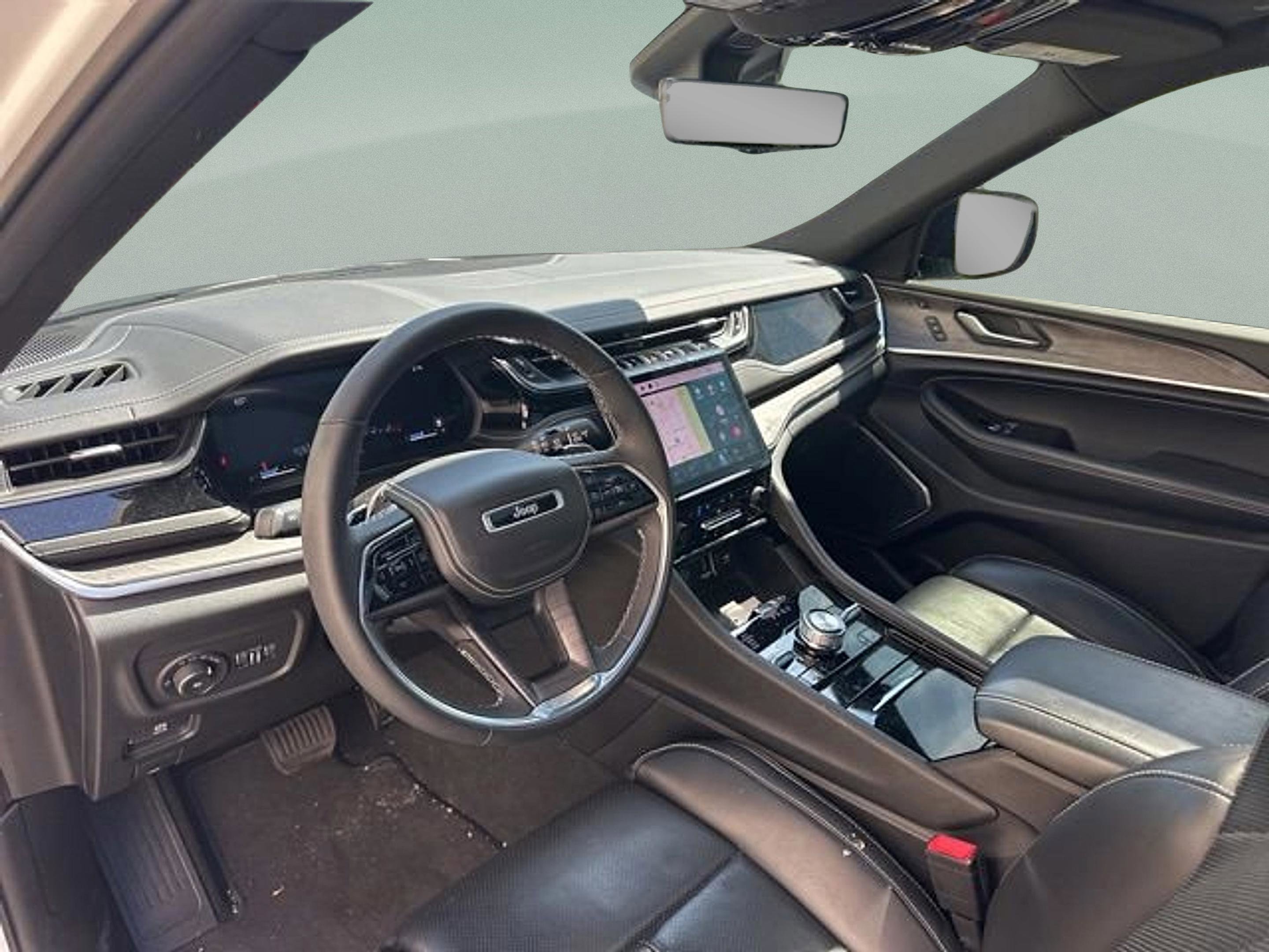 Used 2023 Jeep Grand Cherokee L Overland w/ Luxury Tech Group IV AWD/4WD image 13