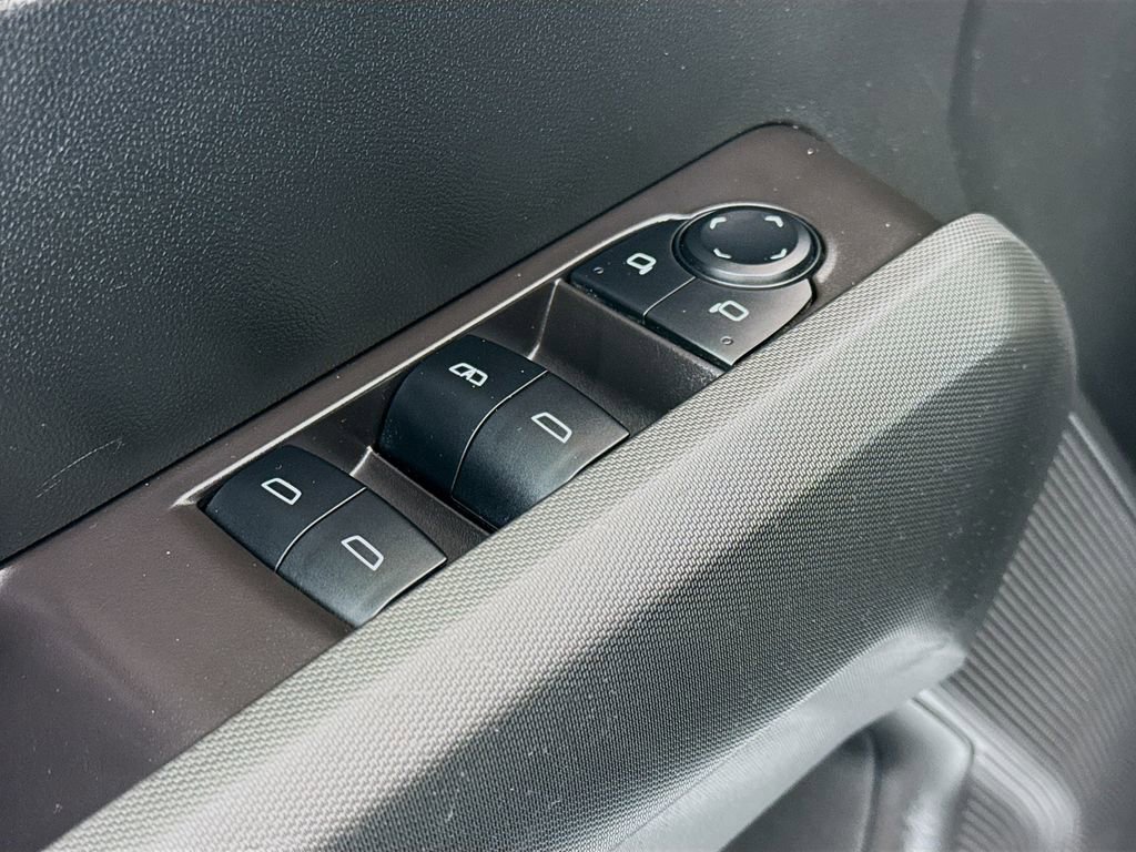 Used 2025 Chevrolet Colorado Trail Boss AWD/4WD image 19