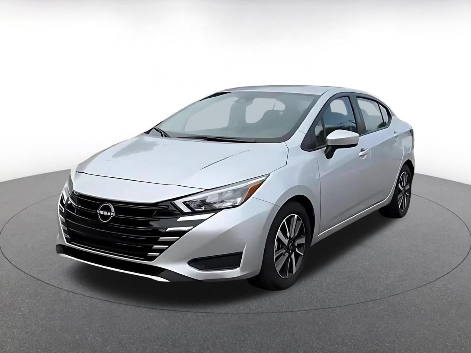 Used 2025 Nissan Versa SV FWD image 7