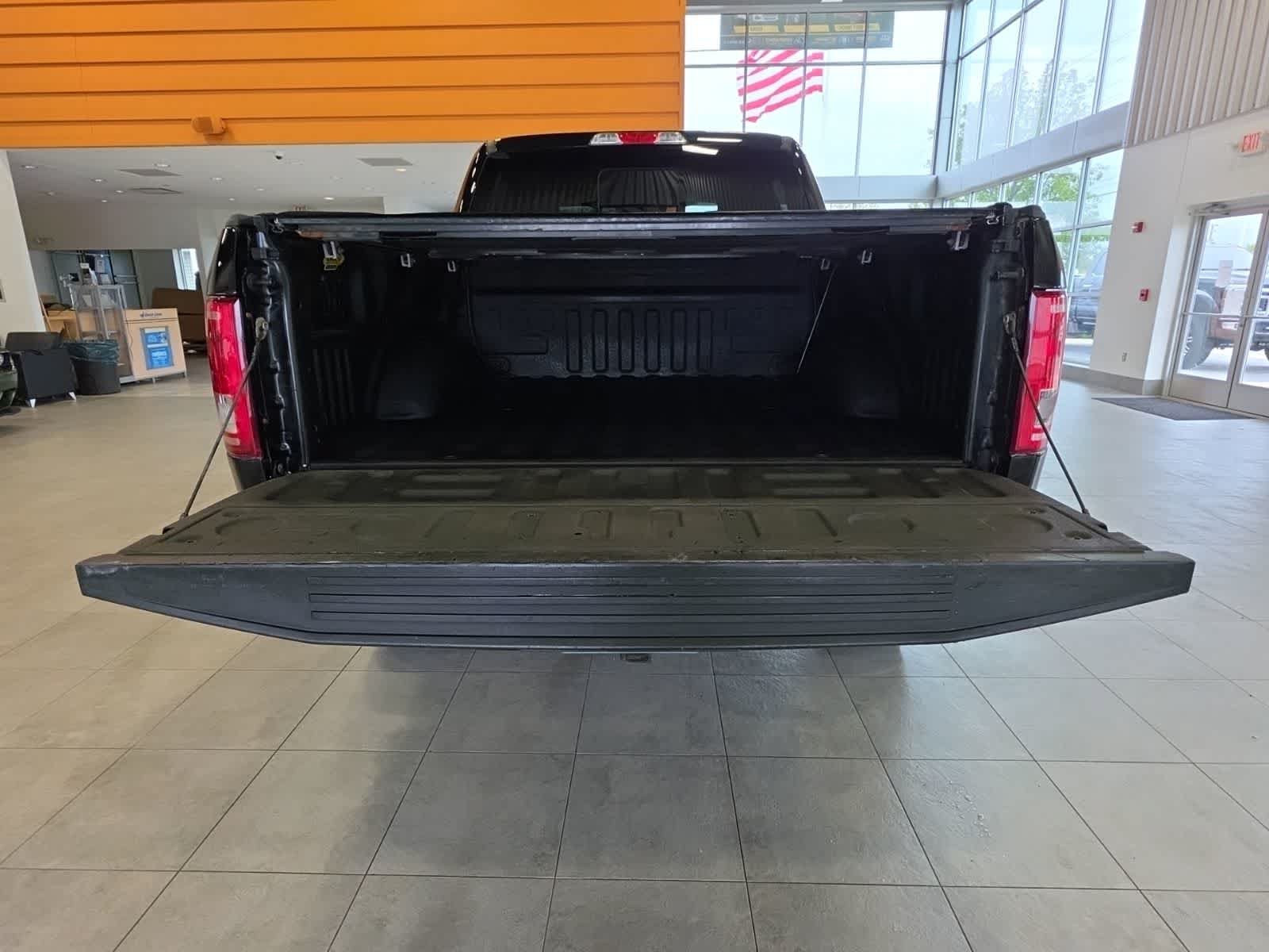 Used 2016 Ford F150 XLT w/ Equipment Group 302A Luxury AWD/4WD image 9