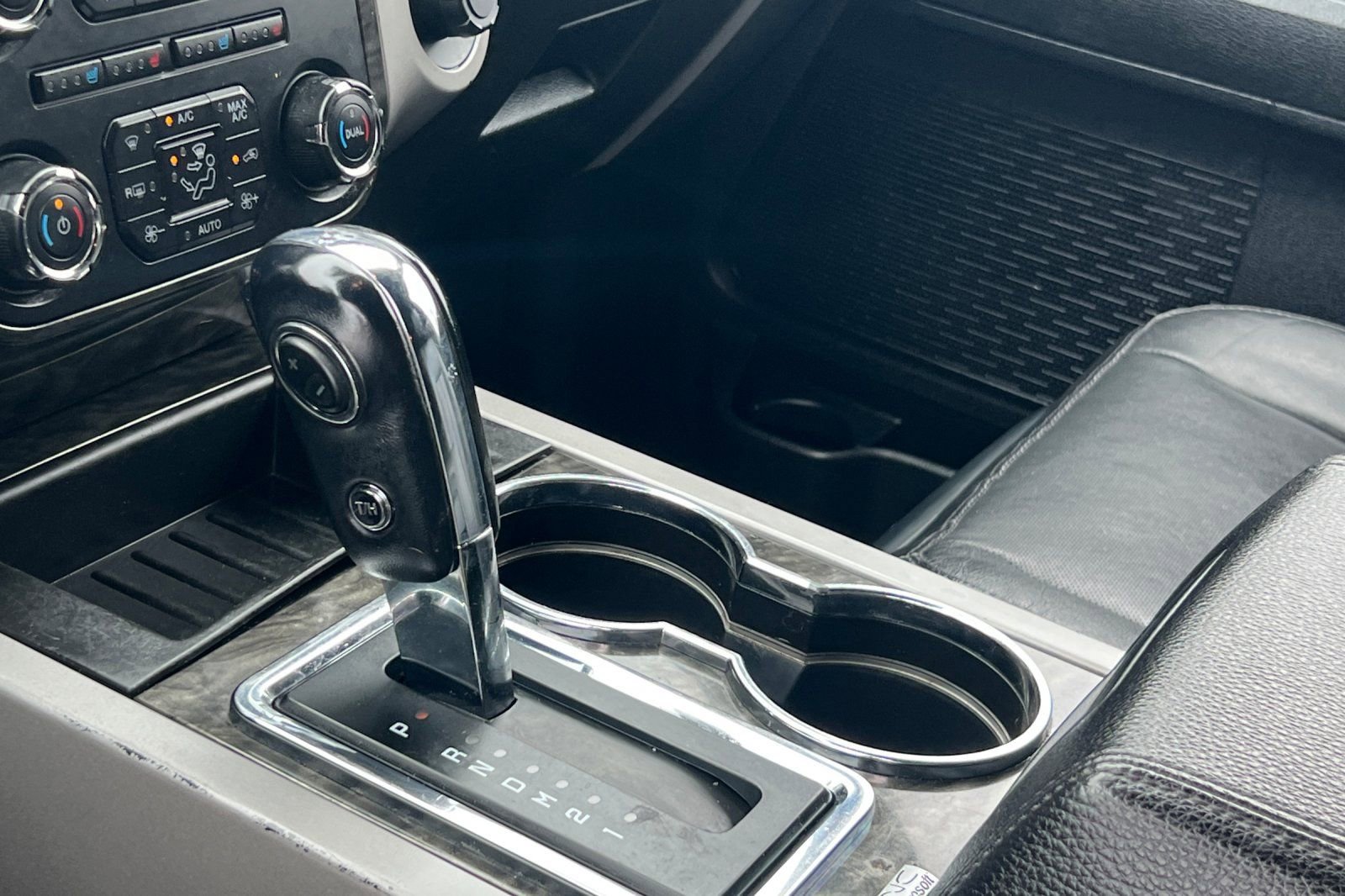 Used 2015 Ford Expedition EL Limited image 26